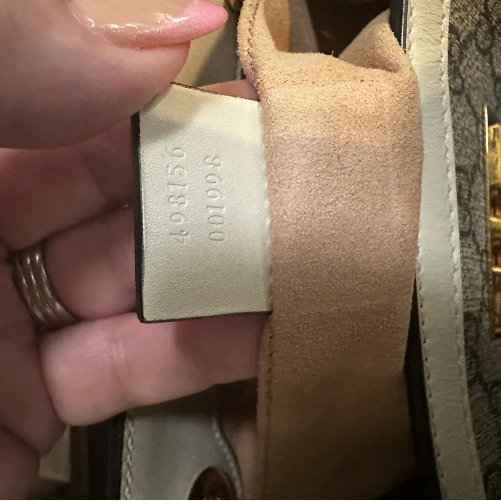 GG padlock Gucci shoulder bag - Picture 9 of 11